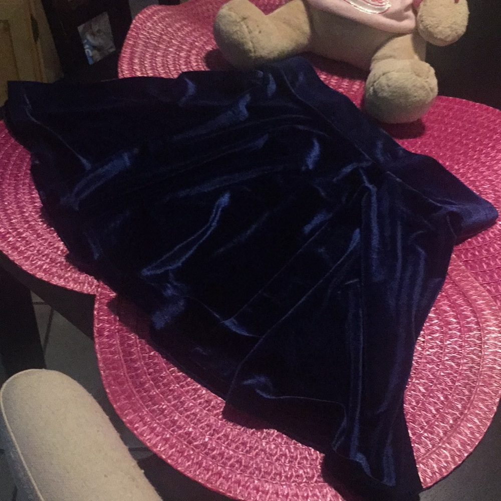 Velvet skirt
